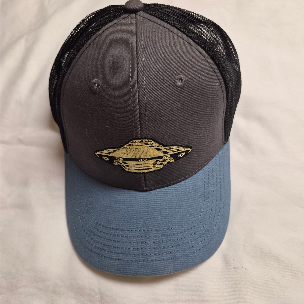 Easter Island Mercantile UFO Spaceship Trucker Hat Snapback Grey Blue‎ 1SFM